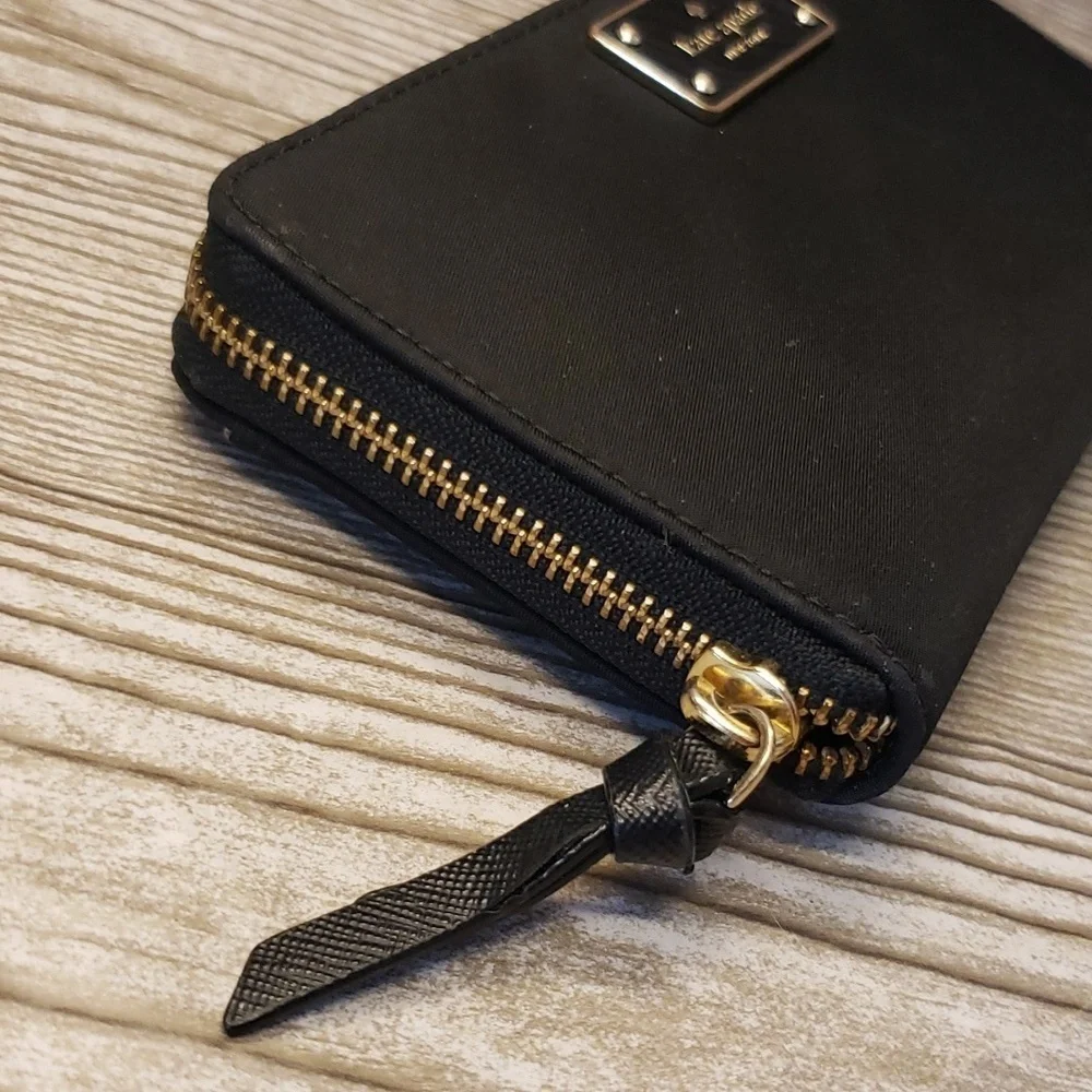 Kate Spade nylon zipper wallet